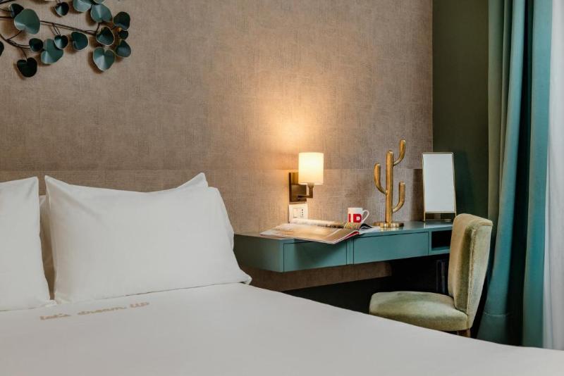 Up Hotel - Oda