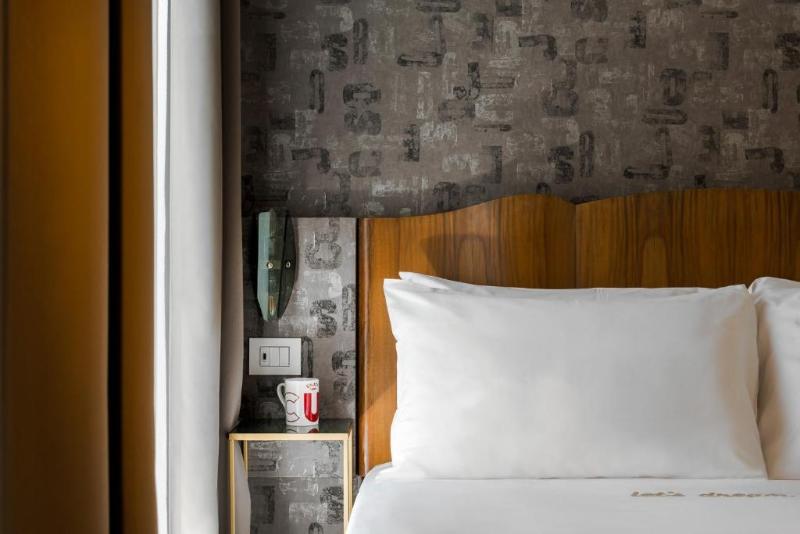 Up Hotel - Oda