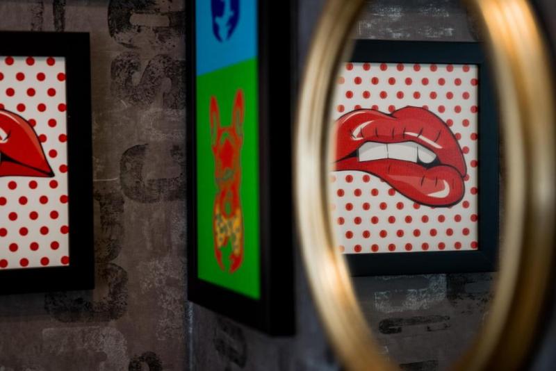 Up Hotel - Oda