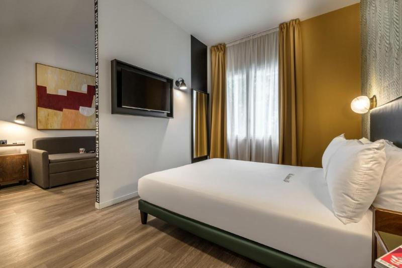 Up Hotel - Oda