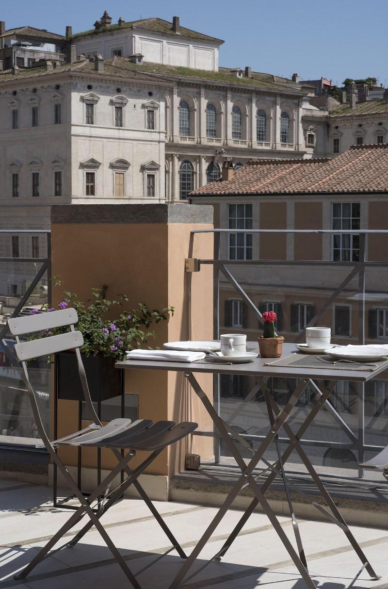 Palazzo Caruso - Genel