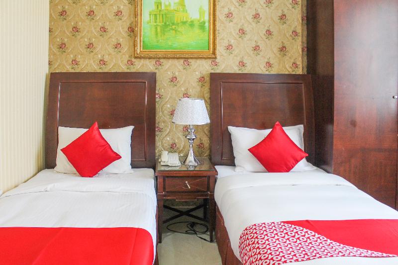 Clifton International Hotel - Oda