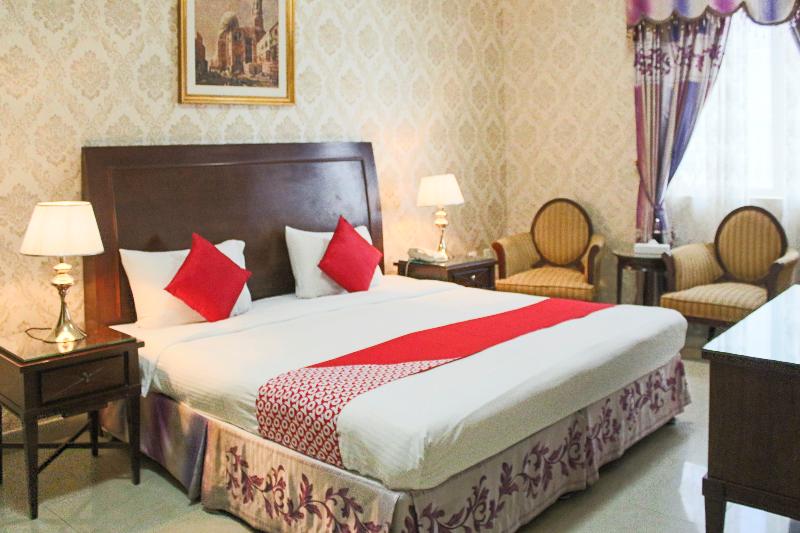 Clifton International Hotel - Oda