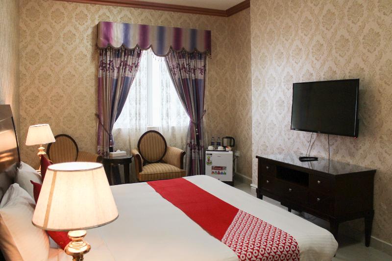 Clifton International Hotel - Oda