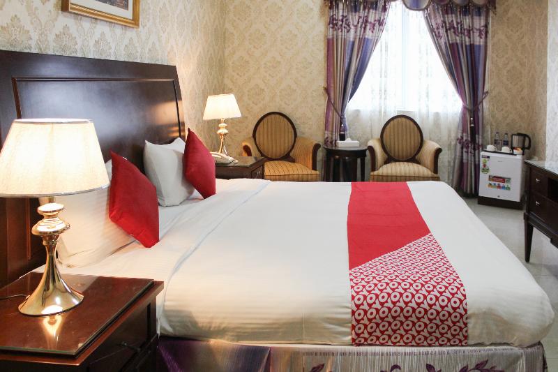Clifton International Hotel - Oda