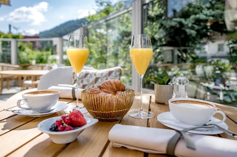 Relais & Chateaux Chasa Montana - Restoran