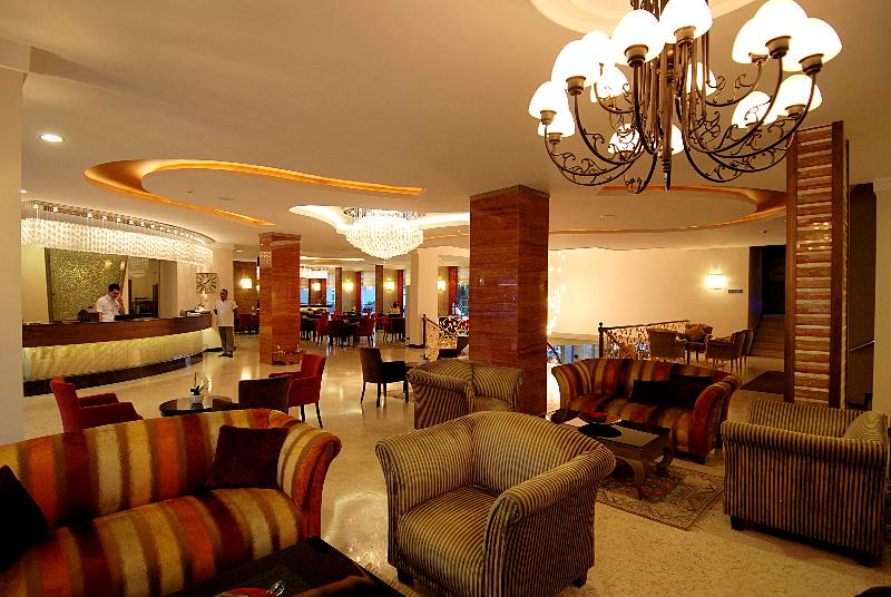 Grand Okan Hotel - Lobi