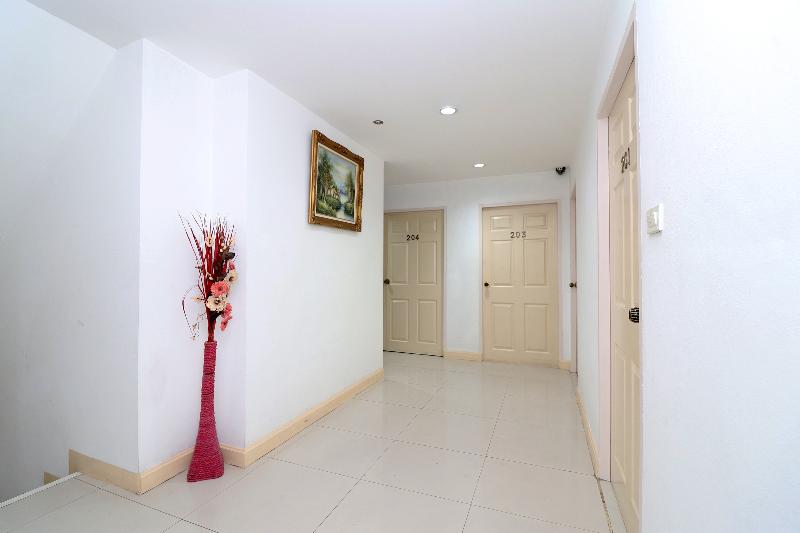OYO 102 Diamond Residence Silom - Lobi