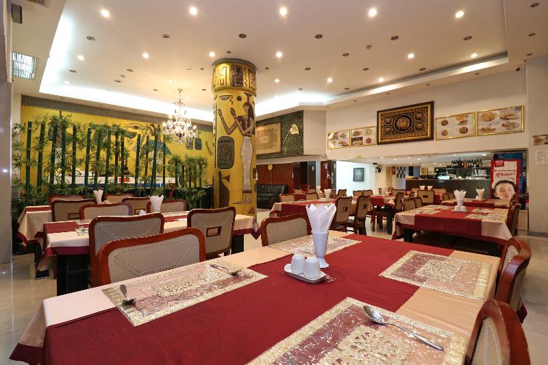 OYO 102 Diamond Residence Silom - Restoran