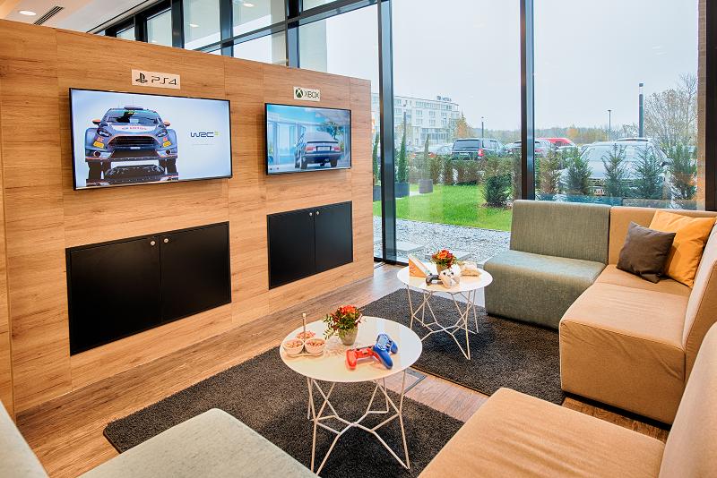 LOGINN Hotel Leipzig By ACHAT - Lobi
