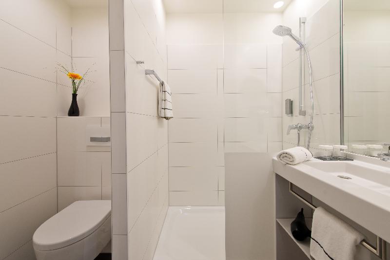 LOGINN Hotel Leipzig By ACHAT - Oda
