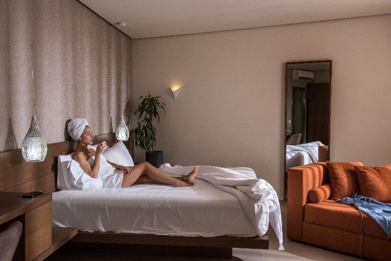 Metropole Urban Hotel - Oda