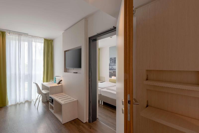 Super 8 by Wyndham Dresden - Oda