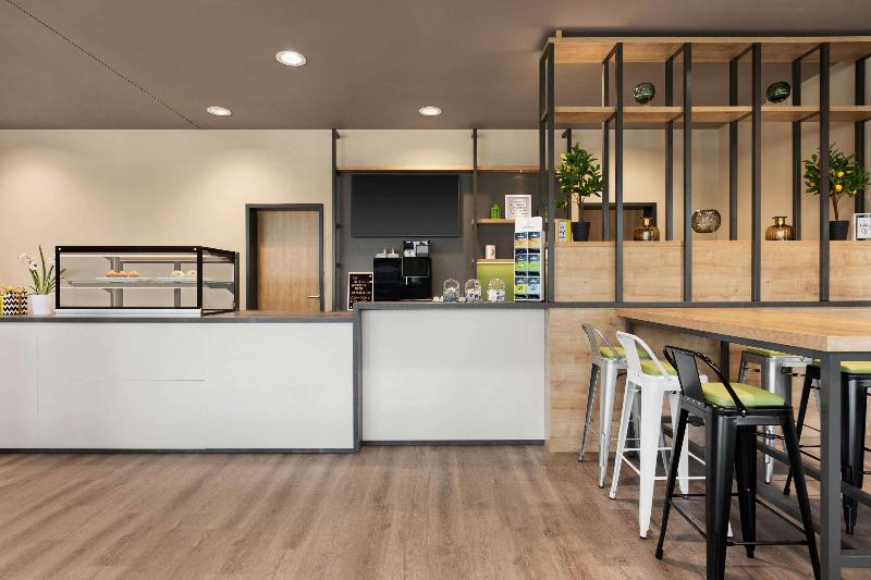 Super 8 by Wyndham Dresden - Restoran