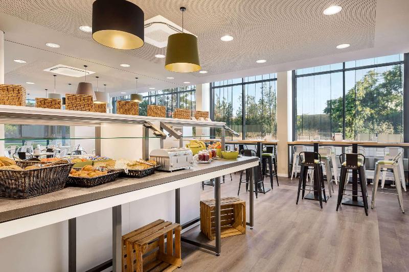 Super 8 by Wyndham Dresden - Restoran