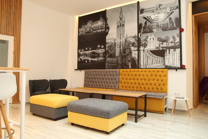 Basic Hotel Sevilla Catedral - Lobi
