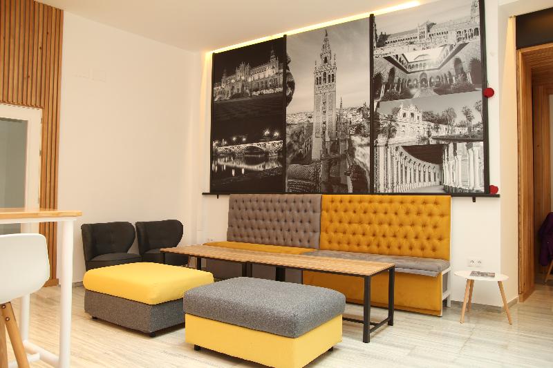 Basic Hotel Sevilla Catedral - Lobi
