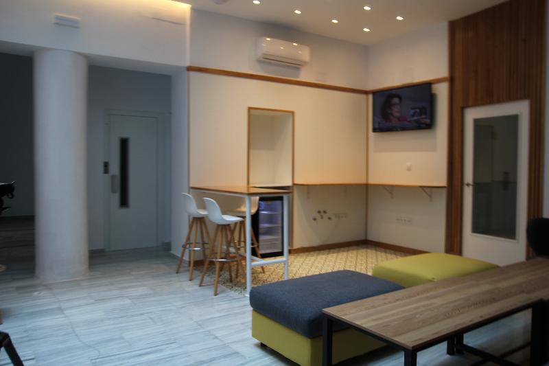 Basic Hotel Sevilla Catedral - Lobi