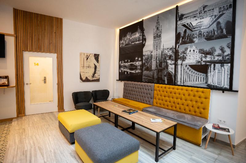 Basic Hotel Sevilla Catedral - Lobi