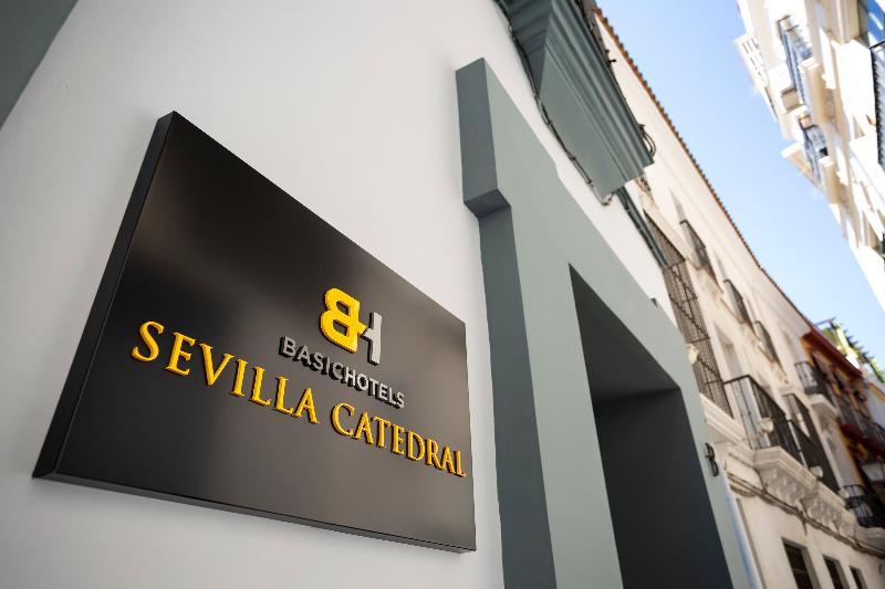 Basic Hotel Sevilla Catedral - Lobi