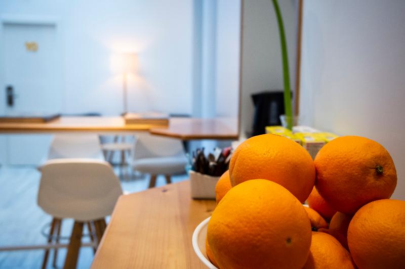 Basic Hotel Sevilla Catedral - Lobi