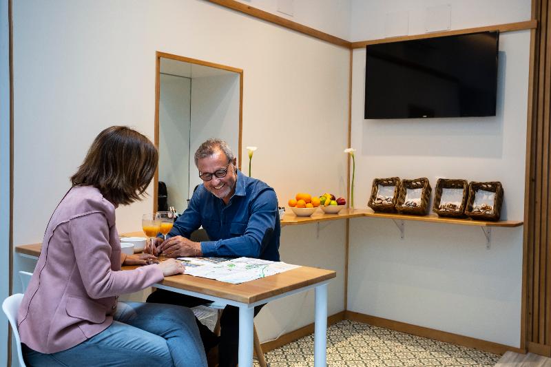 Basic Hotel Sevilla Catedral - Lobi