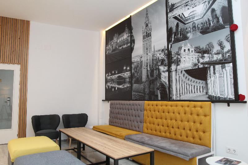 Basic Hotel Sevilla Catedral - Lobi