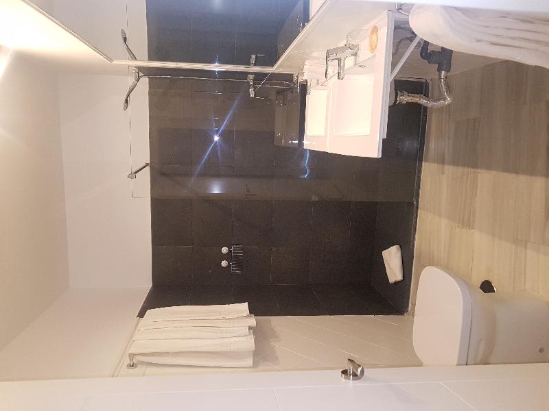 Basic Hotel Sevilla Catedral - Oda