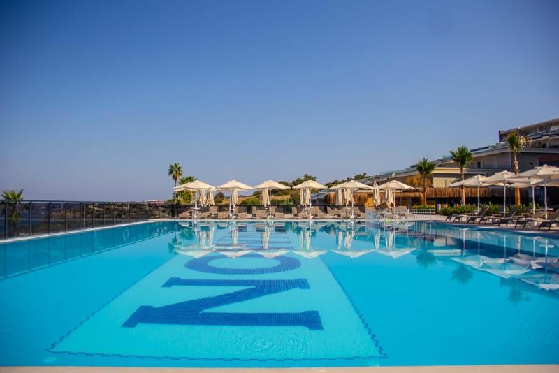 The Nowness Hotel - Havuz