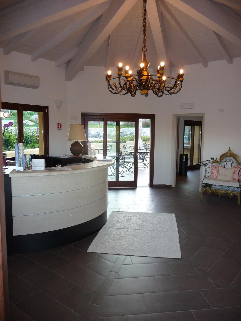 Punta Falcone Resort - Lobi