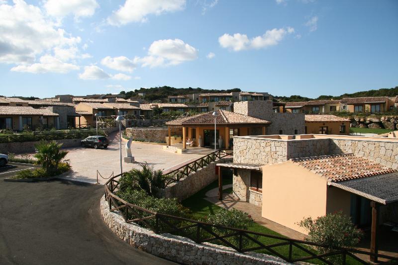Punta Falcone Resort - Genel