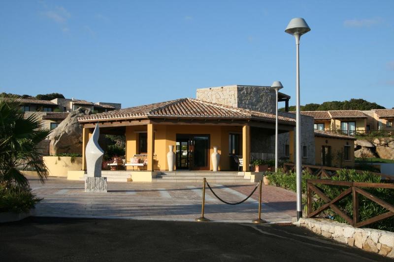 Punta Falcone Resort - Genel