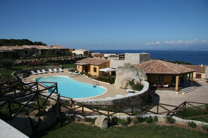 Punta Falcone Resort - Havuz