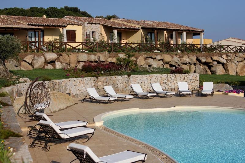 Punta Falcone Resort - Havuz