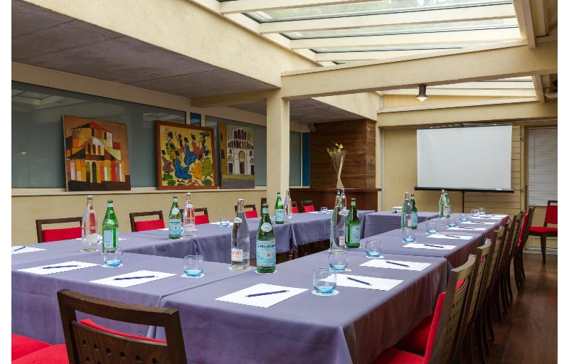 Hôtel Le Jules Verne - Toplantı