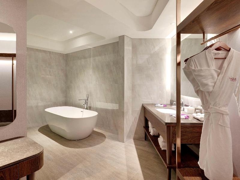 Mercure Jakarta Gatot Subroto - Oda