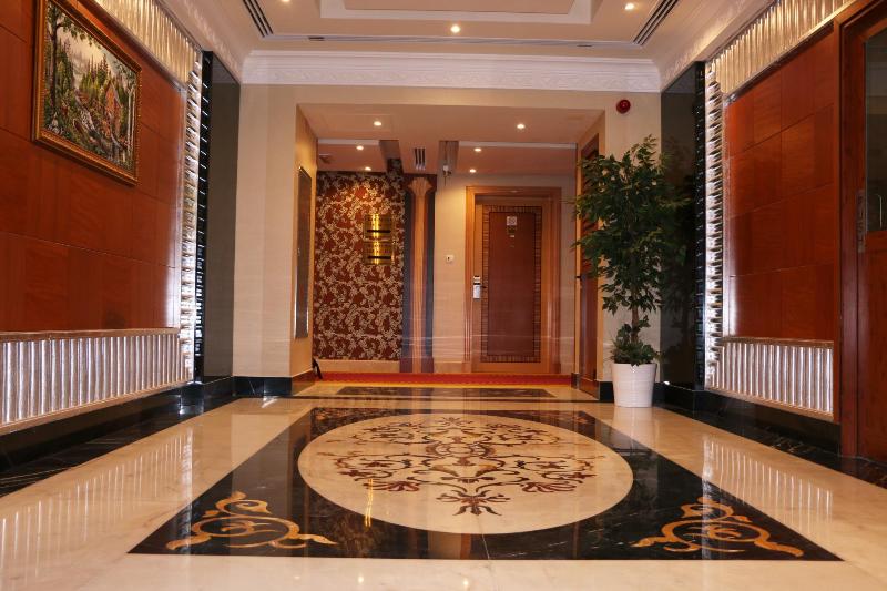 Red Castle Hotel - Lobi
