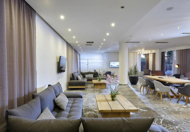 Vasia Royal Hotel - Lobi