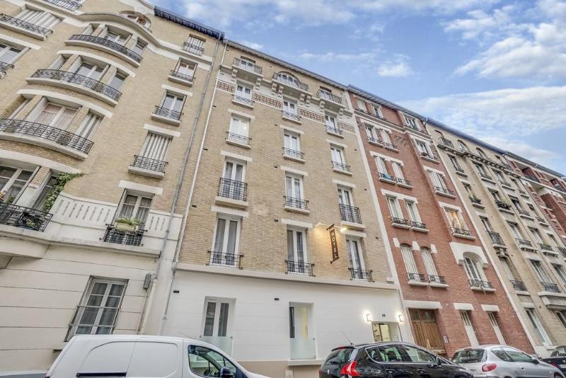 Paris Hotel Clichy - Genel