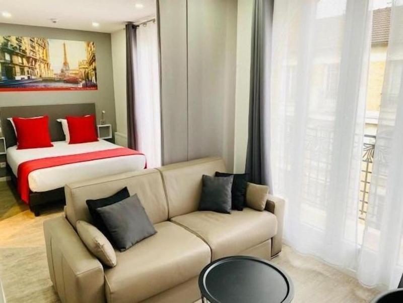 Paris Hotel Clichy - Genel