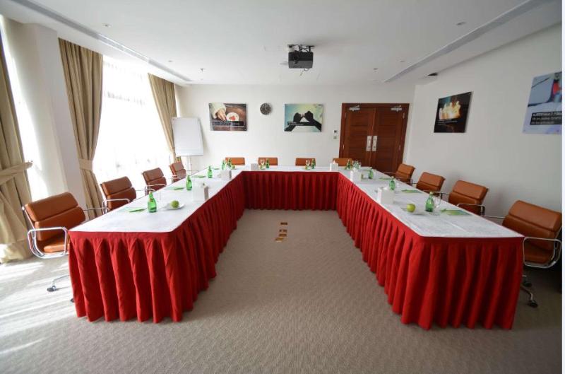 Al Reem Village Hotel - Toplantı