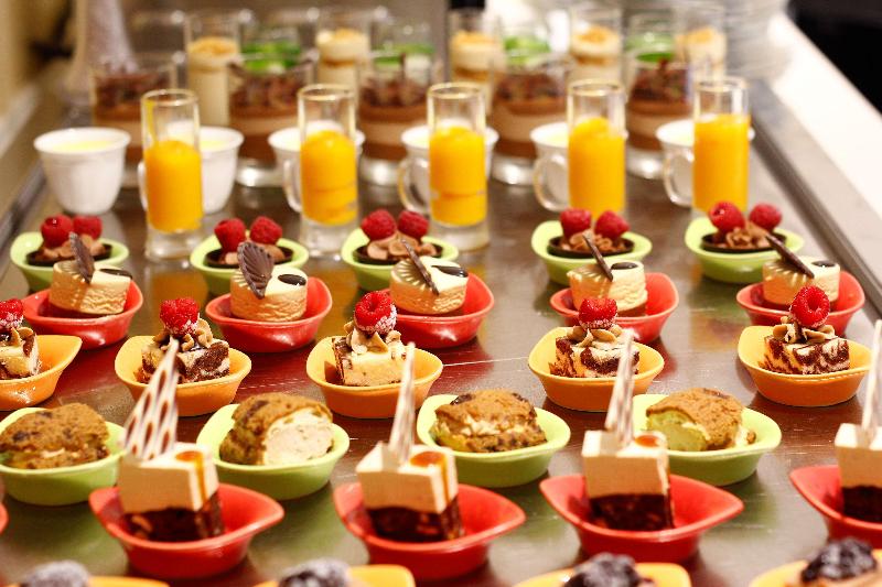 Al Reem Village Hotel - Restoran