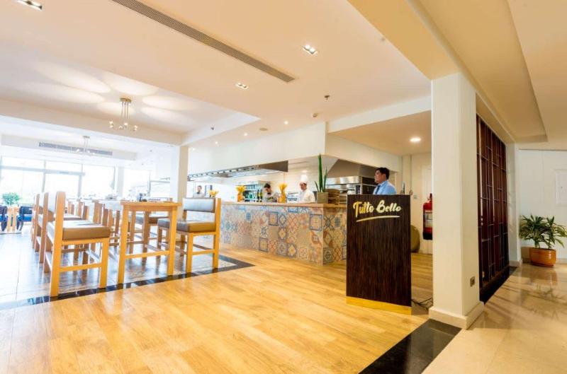 Al Reem Village Hotel - Restoran