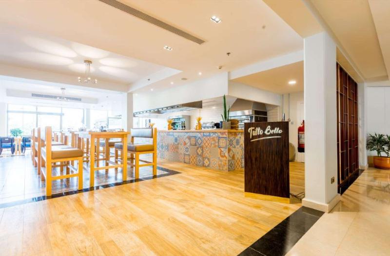 Al Reem Village Hotel - Restoran