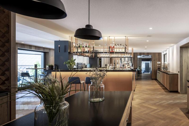 Linder - Bar