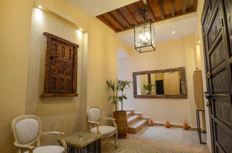 Riad Ayni - Lobi