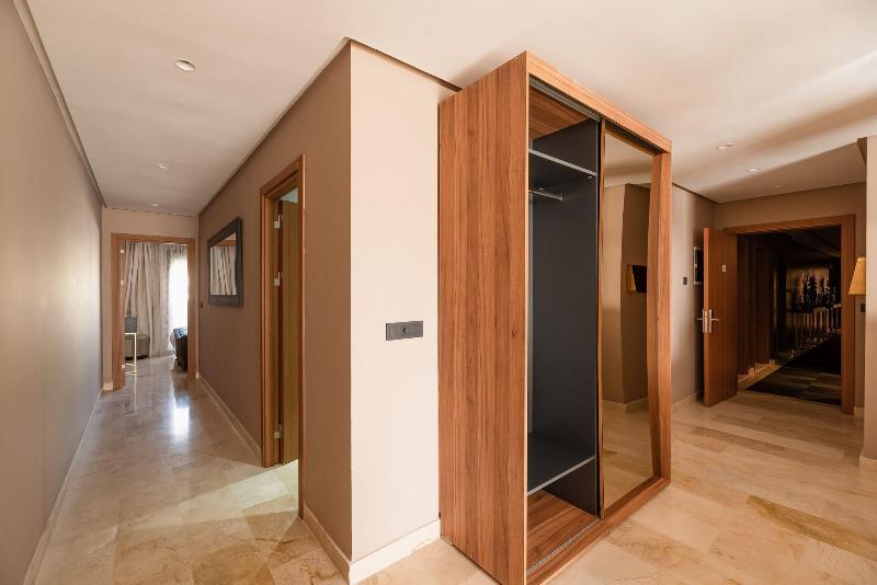 Avenue Suites & Appart Hotel Deluxe - Lobi