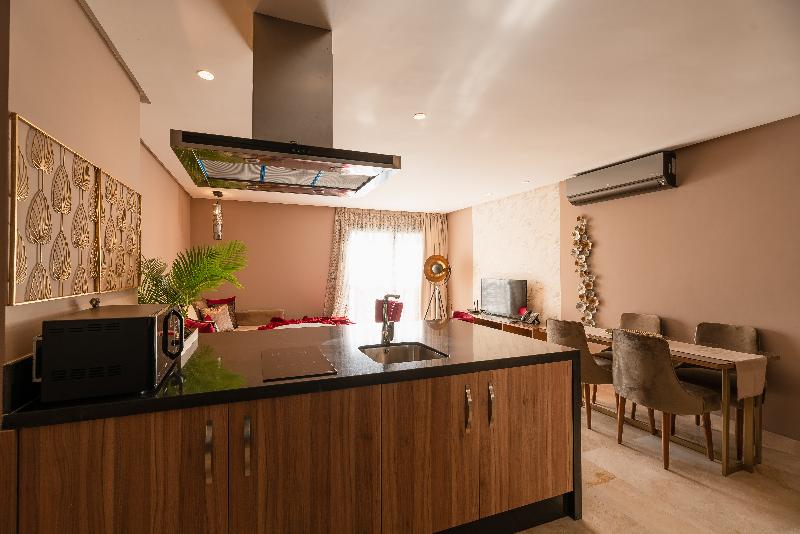 Avenue Suites & Appart Hotel Deluxe - Oda