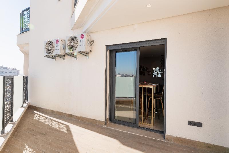 Avenue Suites & Appart Hotel Deluxe - Teras