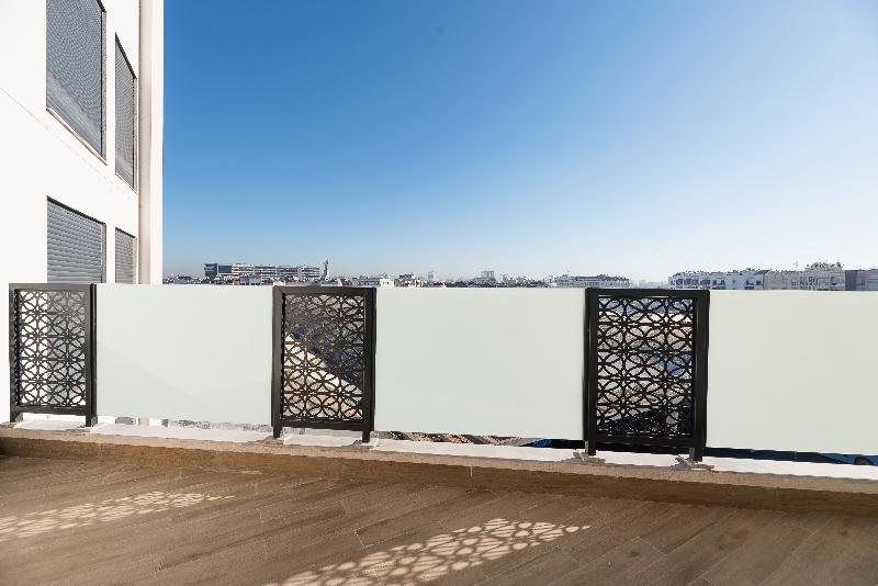 Avenue Suites & Appart Hotel Deluxe - Teras